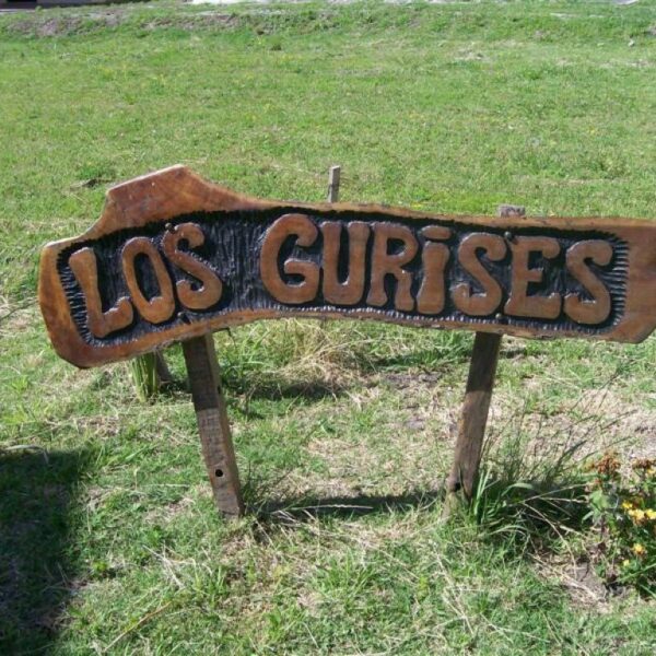 Los Gurises: A y B